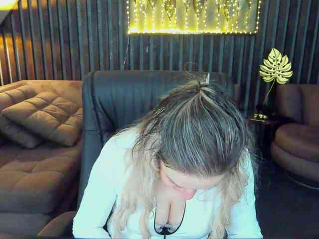 AnnaSnow webcam