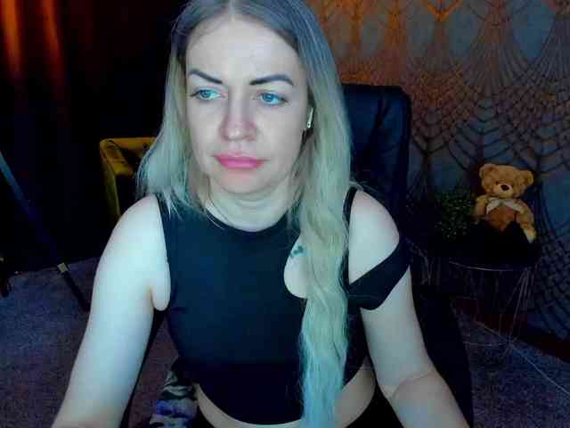 AnnaSnow webcam