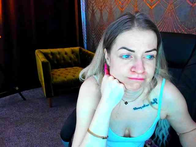 AnnaSnow webcam