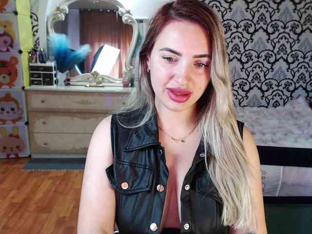 Lorasinclare webcam