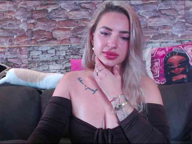 Lorasinclare webcam