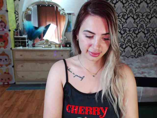 Lorasinclare webcam