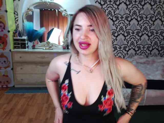 Lorasinclare webcam