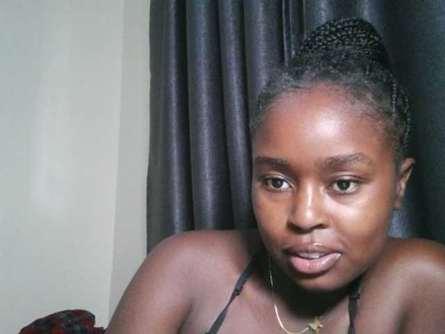 Spiceynelly live cam on BongaCams