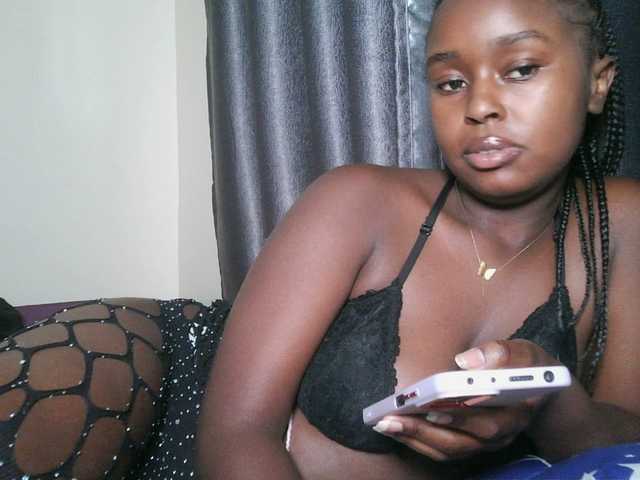Spiceynelly live webcam show