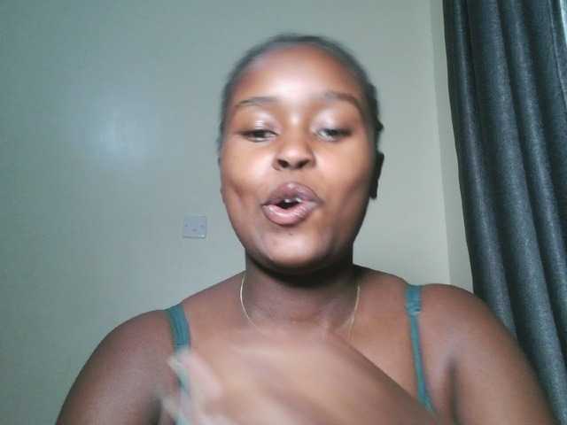 Spiceynelly live webcam show