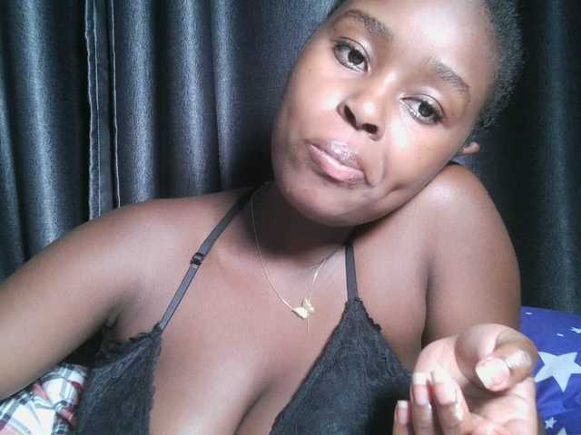 Spiceynelly live webcam show