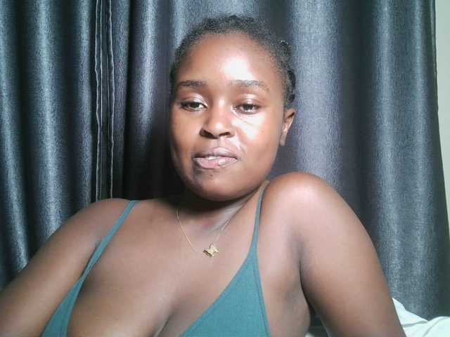 Spiceynelly live webcam show