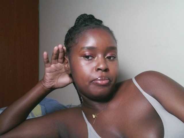 Spiceynelly live cam on BongaCams