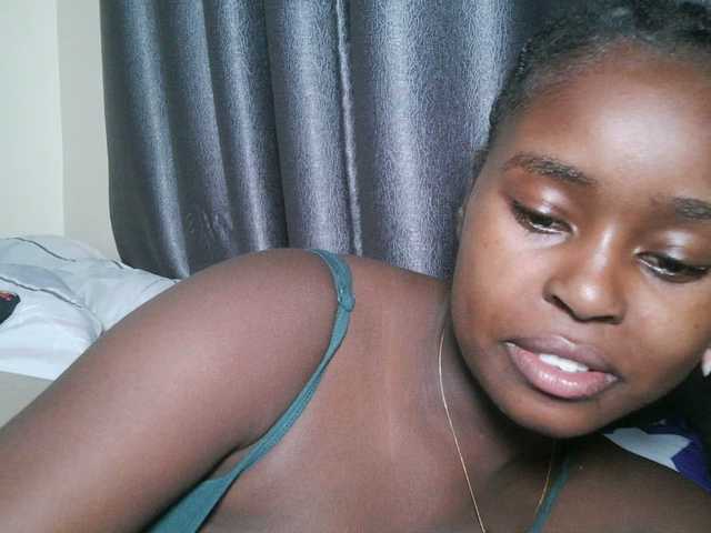 Spiceynelly live webcam show