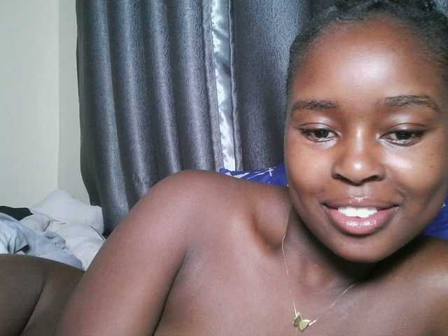 Spiceynelly live webcam show