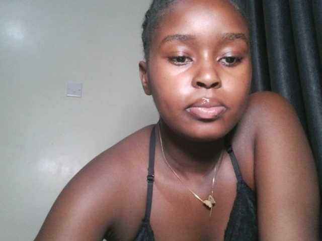 Spiceynelly live cam on BongaCams