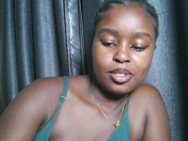 Spiceynelly live webcam show