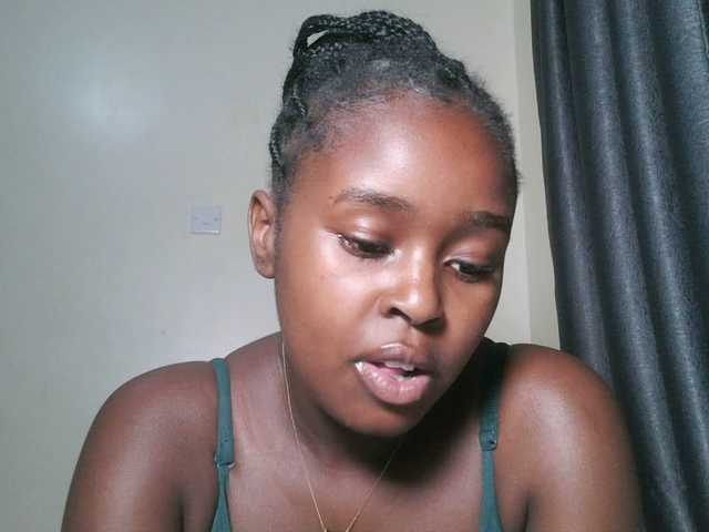 Spiceynelly live webcam show