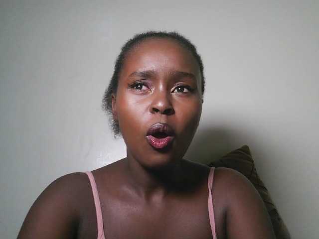 Spiceynelly webcam bongacams model stream image