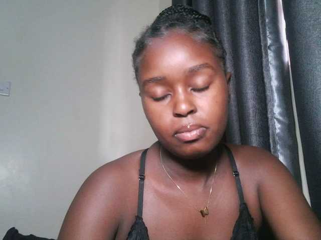 Spiceynelly live webcam show