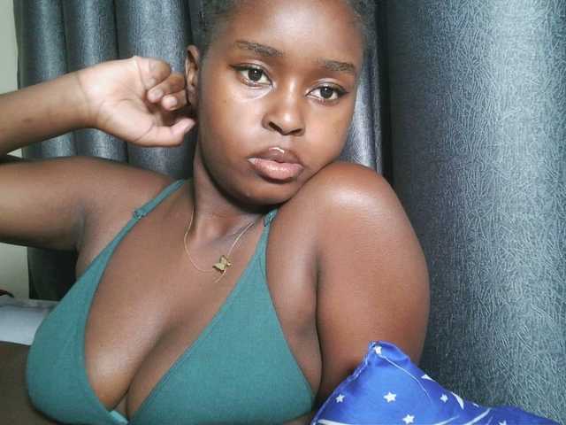 Spiceynelly live webcam show