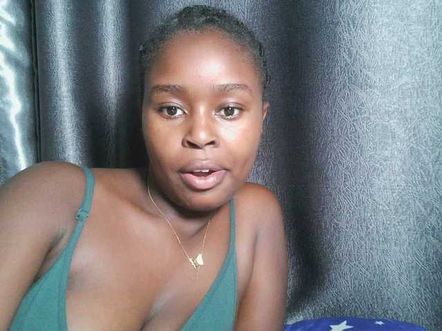 Spiceynelly live webcam show