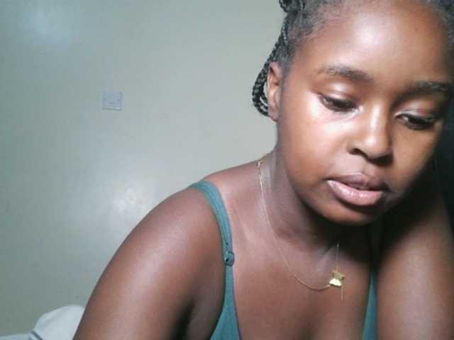 Spiceynelly live webcam show