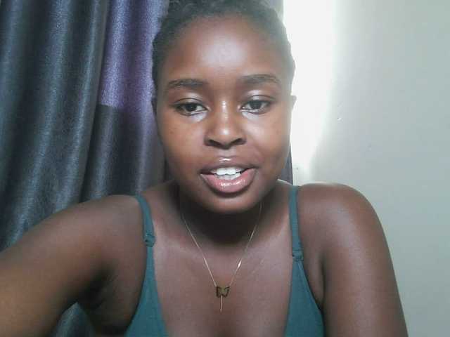 Spiceynelly live webcam show