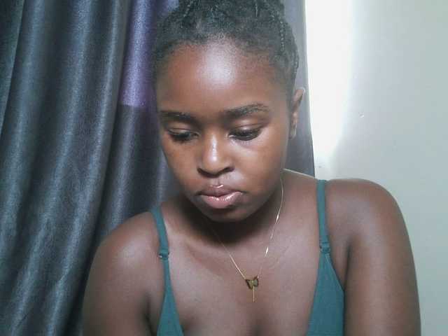 Spiceynelly live webcam show