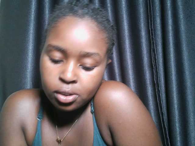 Spiceynelly live cam on BongaCams