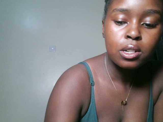 Spiceynelly live webcam show