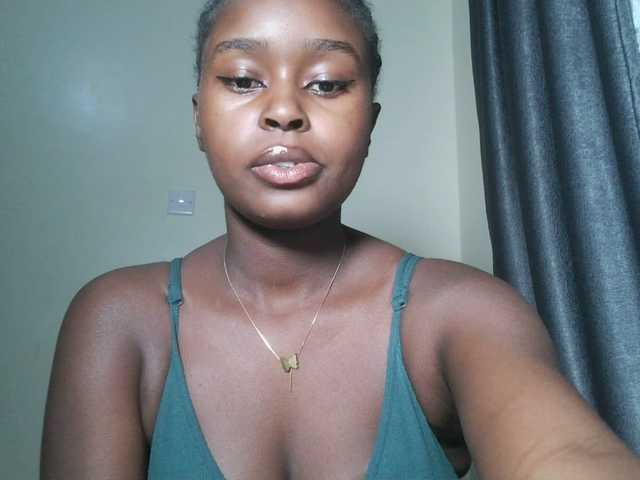Spiceynelly live webcam show