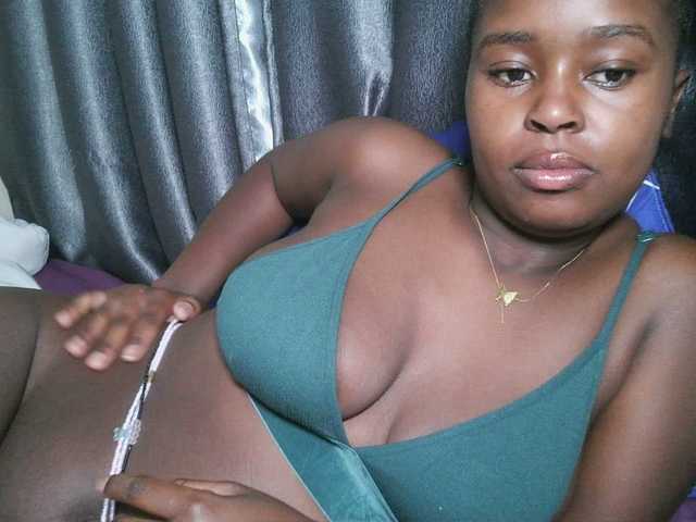 Spiceynelly live webcam show