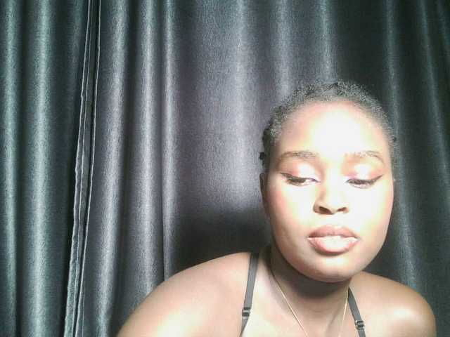 Spiceynelly live webcam show