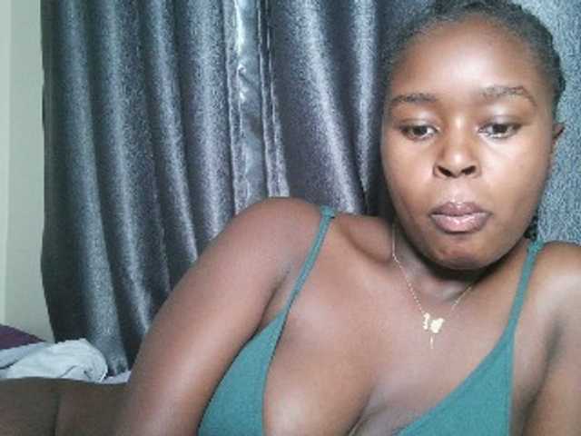 Spiceynelly live webcam show