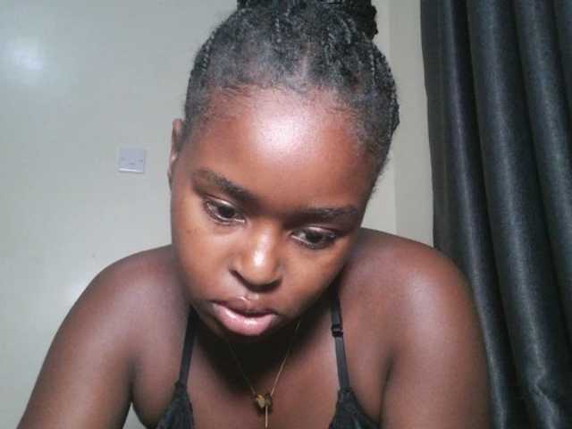 Spiceynelly live webcam show