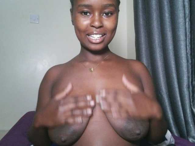 Spiceynelly live webcam show