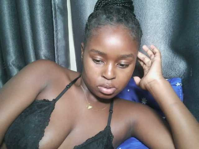 Spiceynelly Live Cam on BongaCams