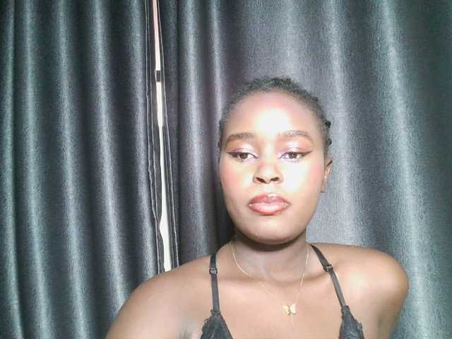 Spiceynelly live webcam show