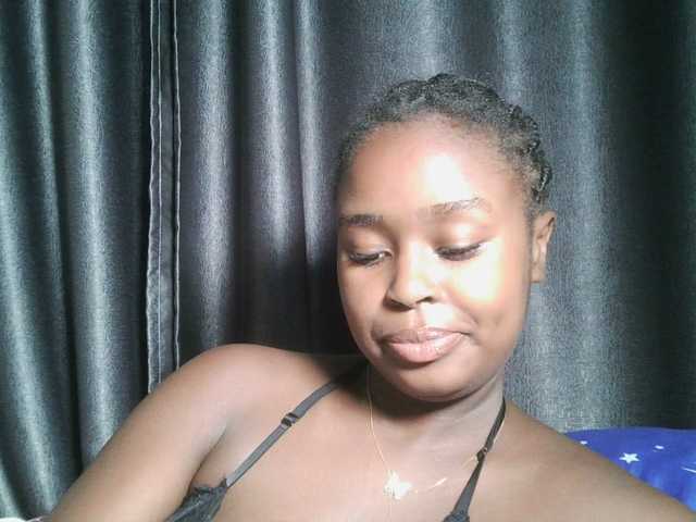 Spiceynelly live webcam show