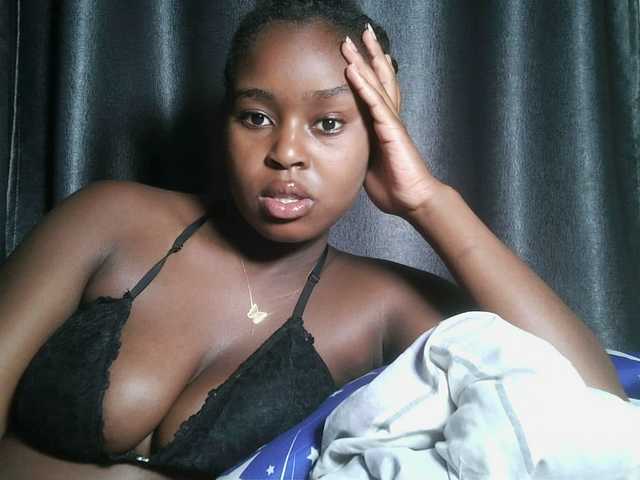 Spiceynelly live webcam show