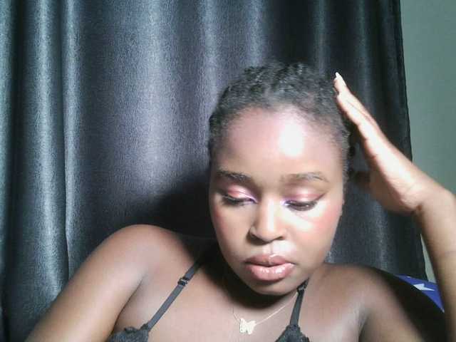 Spiceynelly live webcam show