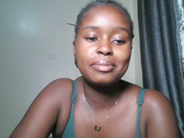Spiceynelly live webcam show