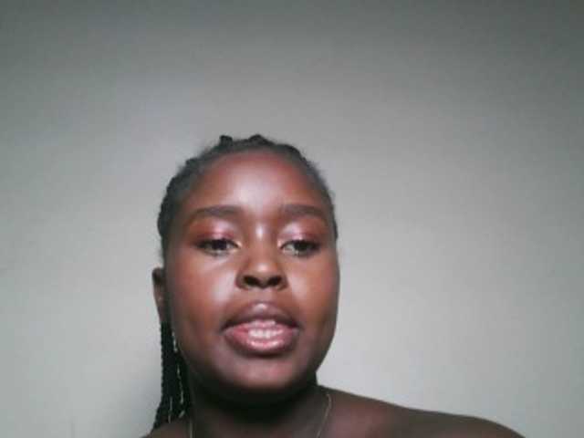 Spiceynelly live cam on BongaCams