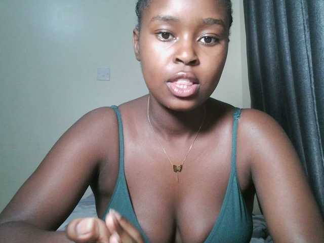 Spiceynelly live webcam show