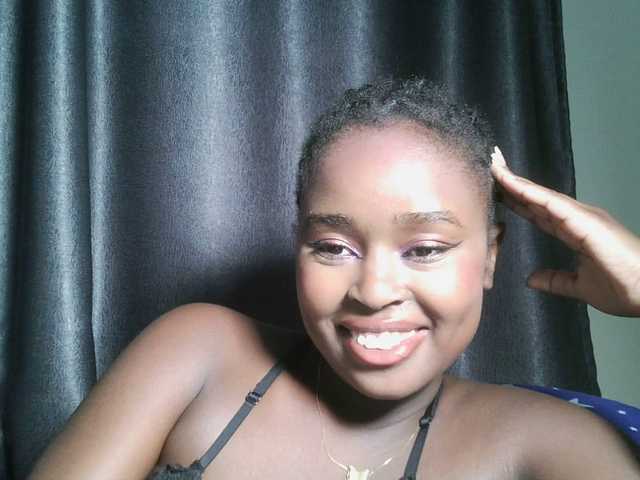 Spiceynelly live webcam show