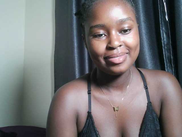 Spiceynelly live cam on BongaCams