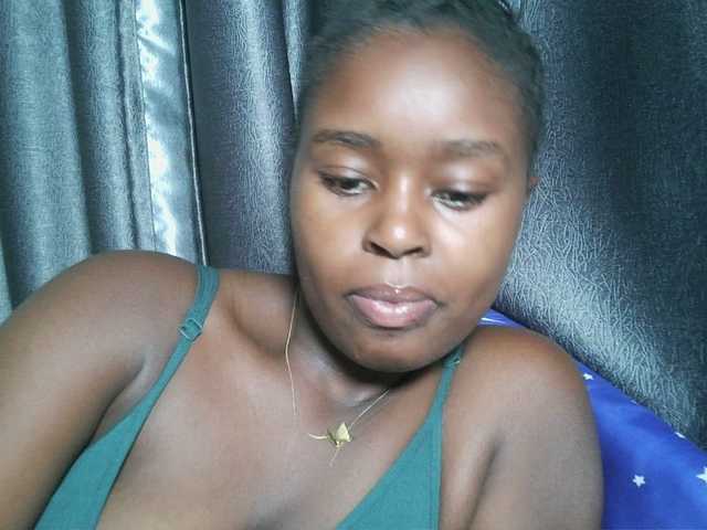 Spiceynelly live cam on BongaCams