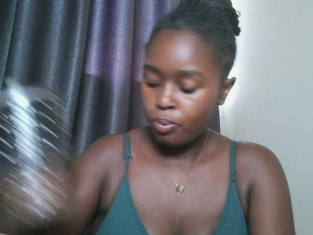 Spiceynelly live webcam show