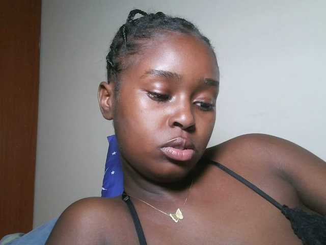 Spiceynelly live webcam show