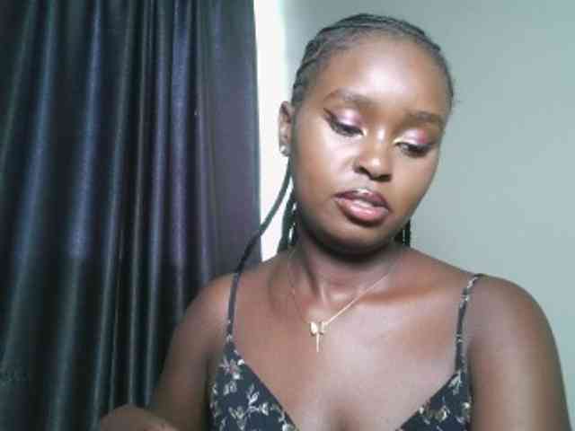 Modella: Spiceynelly