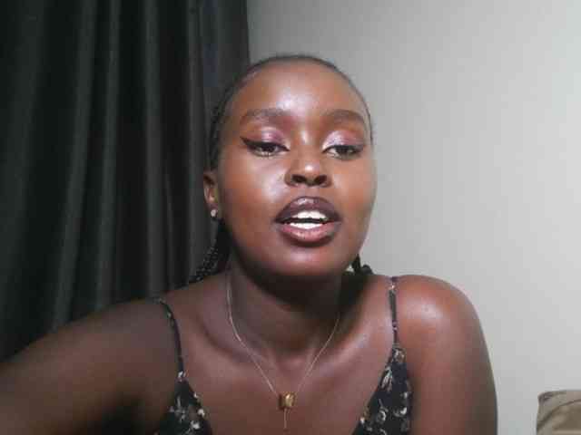 Spiceynelly webcam