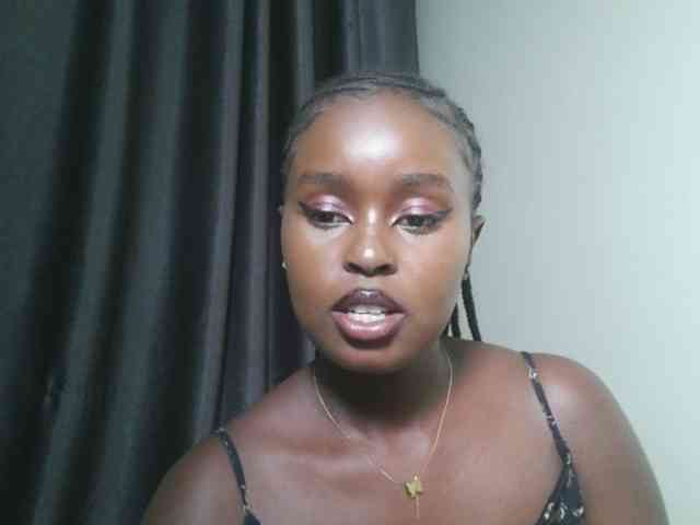 Spiceynelly webcam