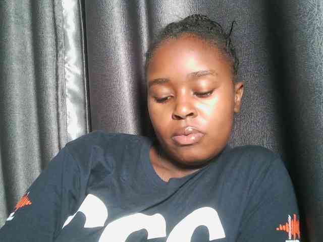 Spiceynelly webcam
